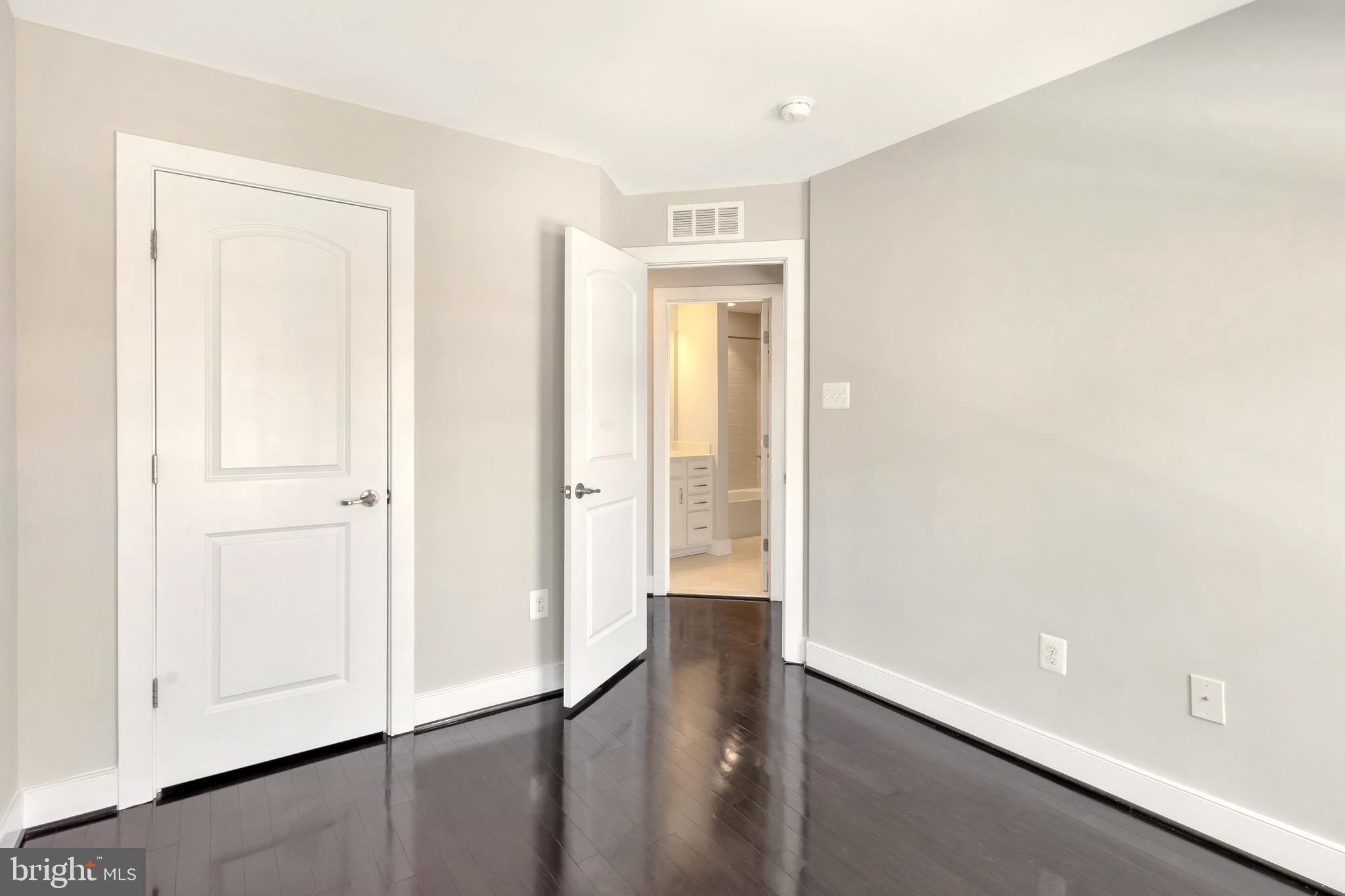 309 Hendrix Avenue Gaithersburg, MD 20878 - Photo 27 of 35