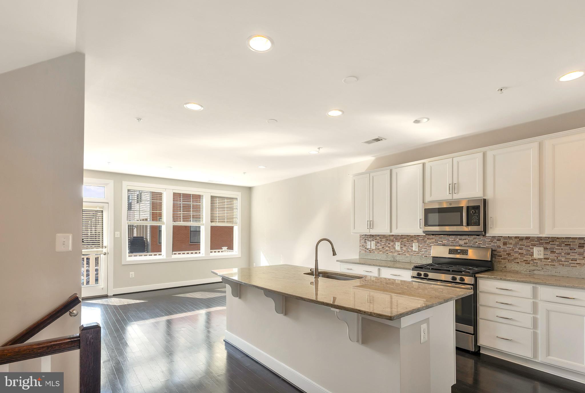 309 Hendrix Avenue Gaithersburg, MD 20878 - Photo 5 of 35