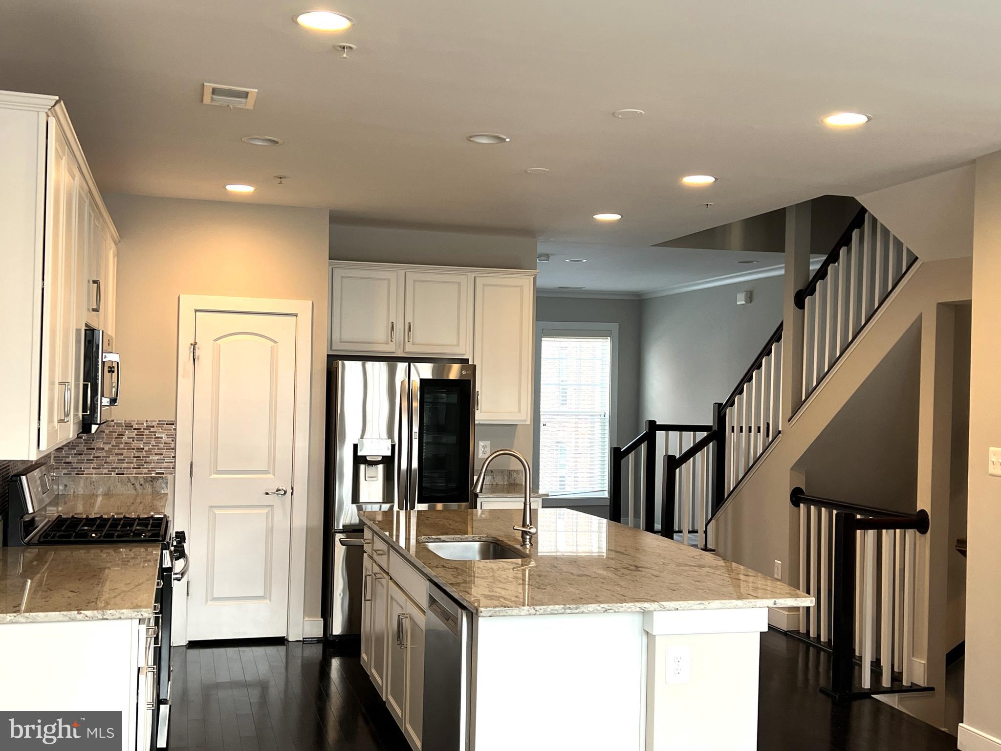 309 Hendrix Avenue Gaithersburg, MD 20878 - Photo 8 of 35