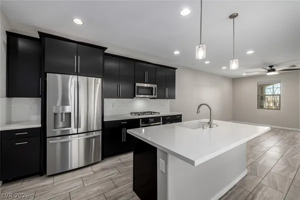 $472,400 | 12 Kimberlite Drive, Henderson, NV 89011