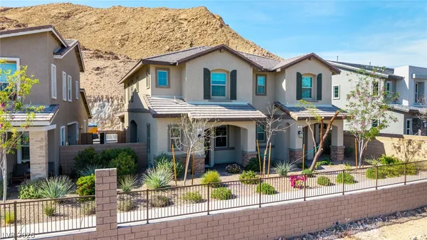 $472,400 | 12 Kimberlite Drive, Henderson, NV 89011