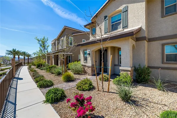 $472,400 | 12 Kimberlite Drive, Henderson, NV 89011
