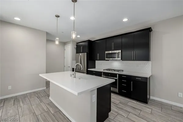 $472,400 | 12 Kimberlite Drive, Henderson, NV 89011