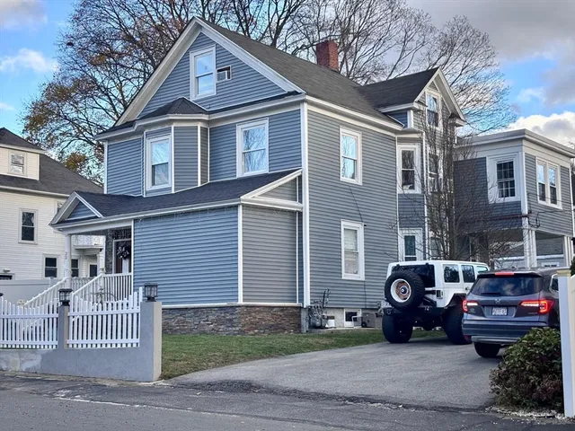 $800,000 | 33 Hamilton Avenue, Haverhill, MA 01830