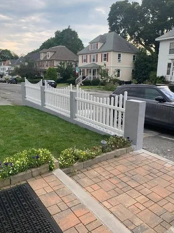 $800,000 | 33 Hamilton Avenue, Haverhill, MA 01830