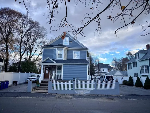 $800,000 | 33 Hamilton Avenue, Haverhill, MA 01830