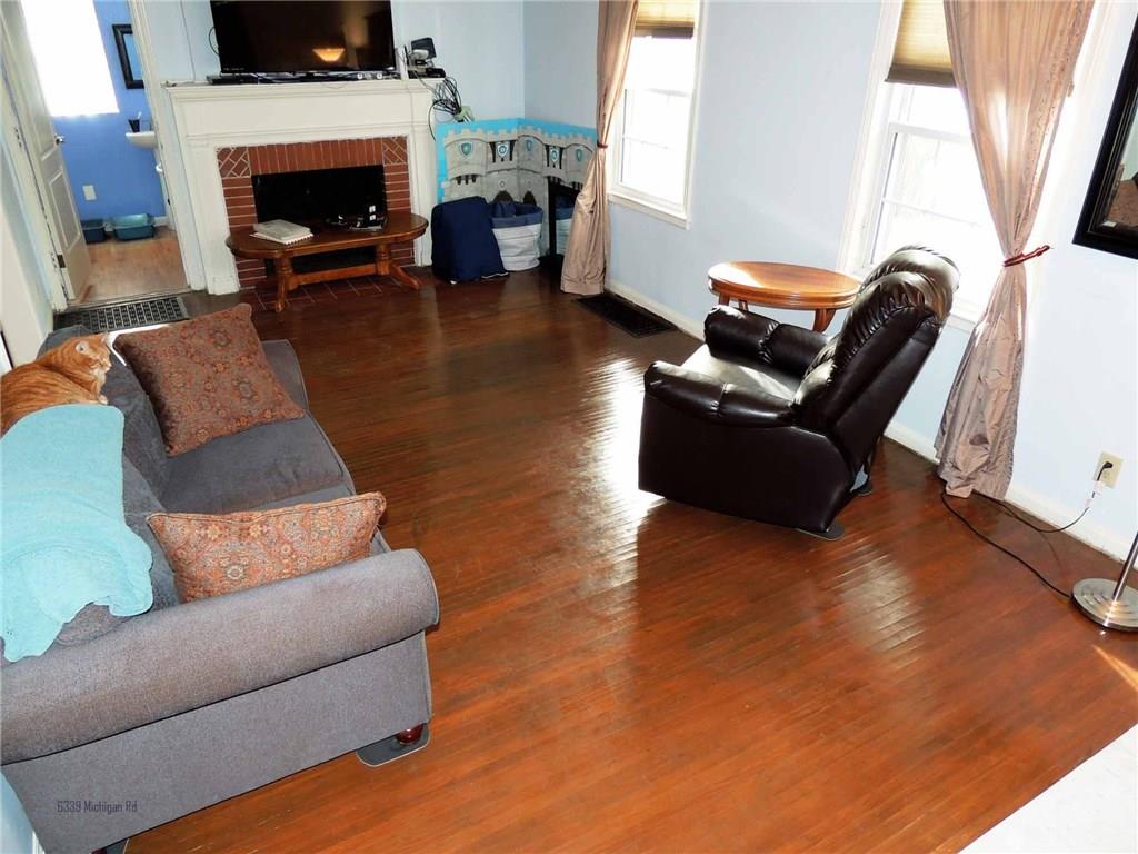 6339 Michigan Road Indianapolis, IN 46260 - Photo 3 of 23 Gallery Image 3