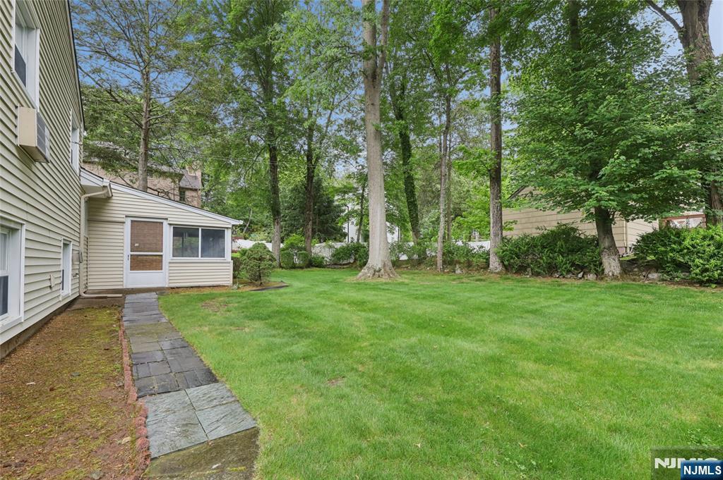 48 Rutgers Street Closter, NJ 07624 - Photo 4 of 24