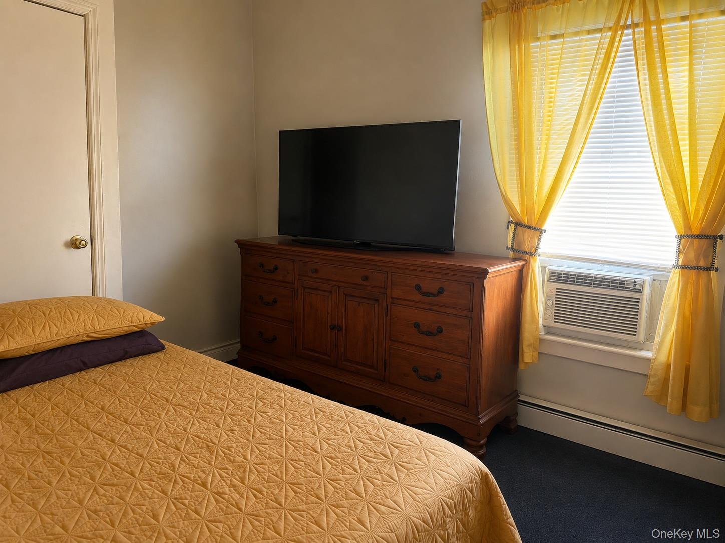 18 Van Riper Street Staten Island, NY 10302 - Photo 4 of 7 Gallery Image 4