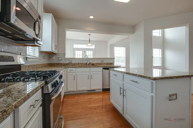 $514,900 | 3015 Monterey Lane, Wadsworth, IL 60083