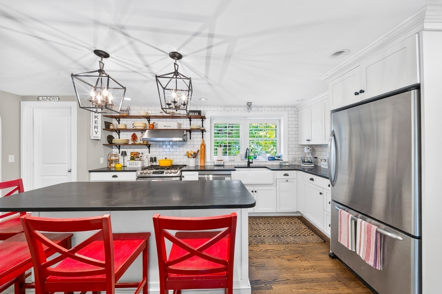 118 Pine Ridge Road Reading, MA 01867 - Photo 9 of 42 Gallery Image 9