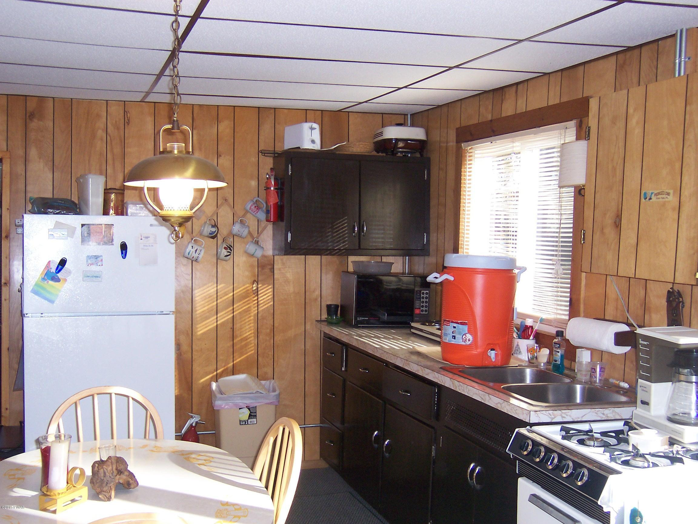 166 Ridgefield Point Road Greentown, PA 18426 - Photo 16 of 40