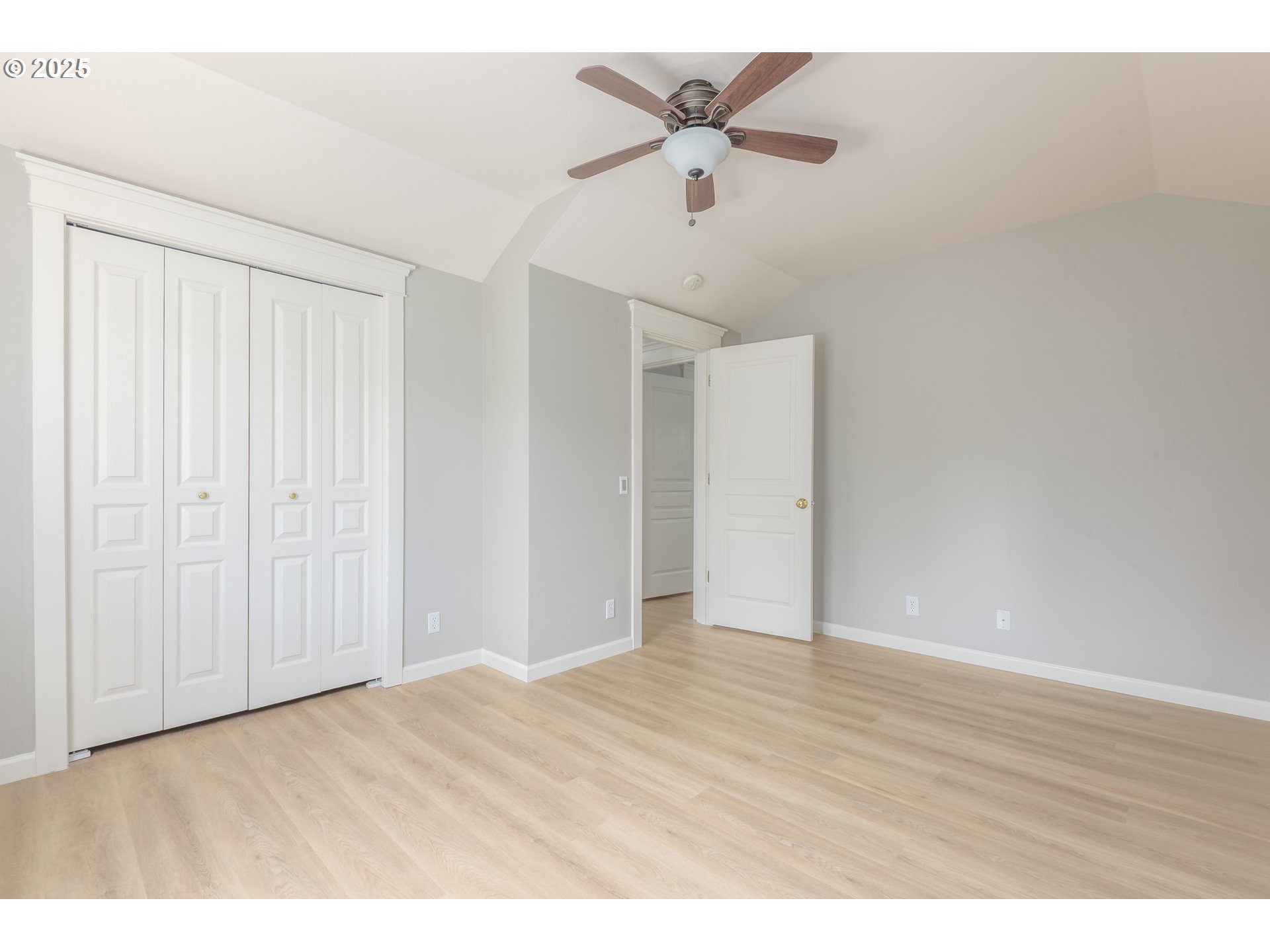 1507 Bogart Lane Eugene, OR 97401 - Photo 22 of 41 a view of an empty room