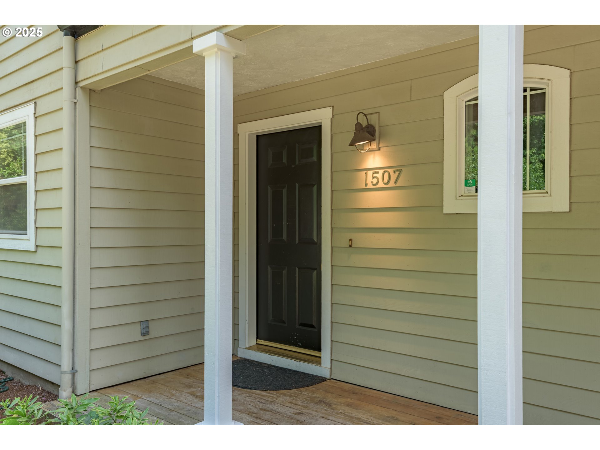 1507 Bogart Lane Eugene, OR 97401 - Photo 3 of 41 a view of front door of house