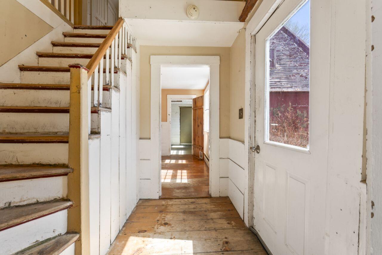 261 Northeast Road Standish, ME 04084 - Photo 11 of 37 261_Northeast_Rd_0128