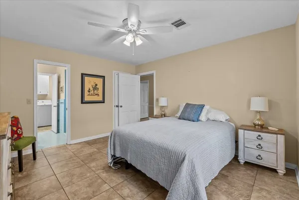 $575,000 | 2823 Bayshore Drive, Bacliff, TX 77518