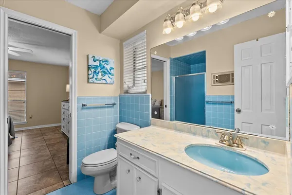 $575,000 | 2823 Bayshore Drive, Bacliff, TX 77518