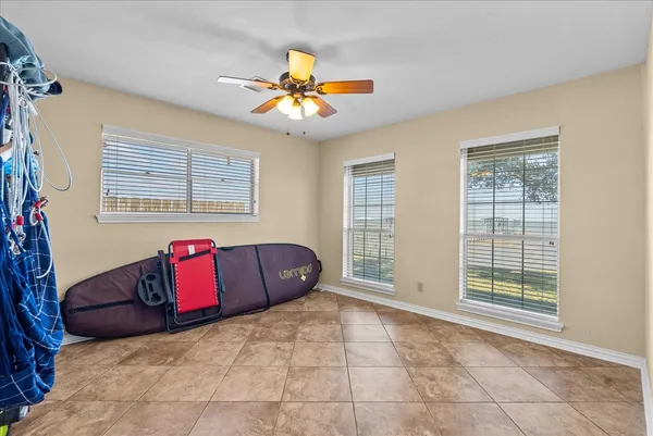 $575,000 | 2823 Bayshore Drive, Bacliff, TX 77518