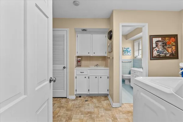 $575,000 | 2823 Bayshore Drive, Bacliff, TX 77518