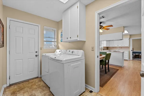 $575,000 | 2823 Bayshore Drive, Bacliff, TX 77518