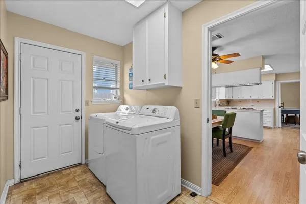 $575,000 | 2823 Bayshore Drive, Bacliff, TX 77518