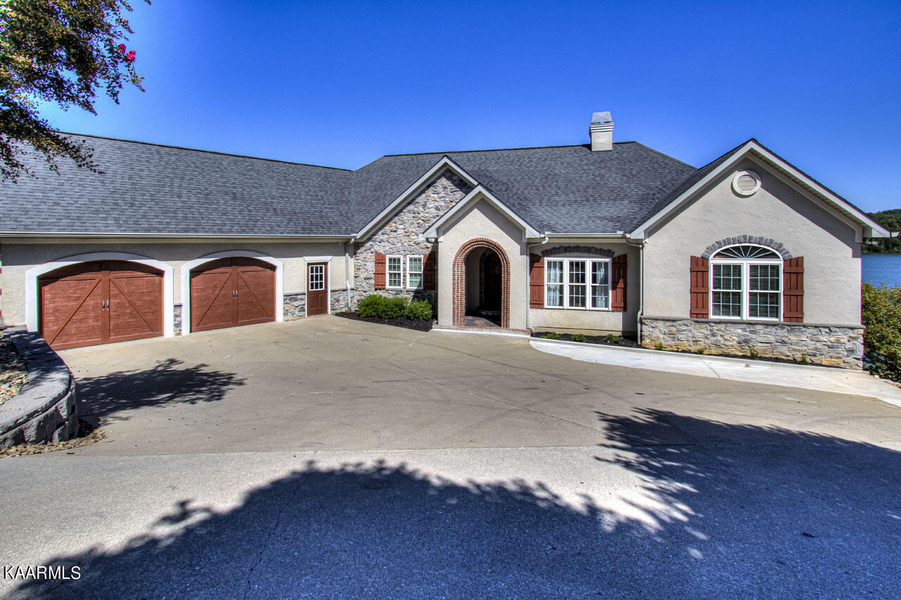 221 Sequoyah Road Loudon, TN 37774 - Photo 1 of 1 1 Front