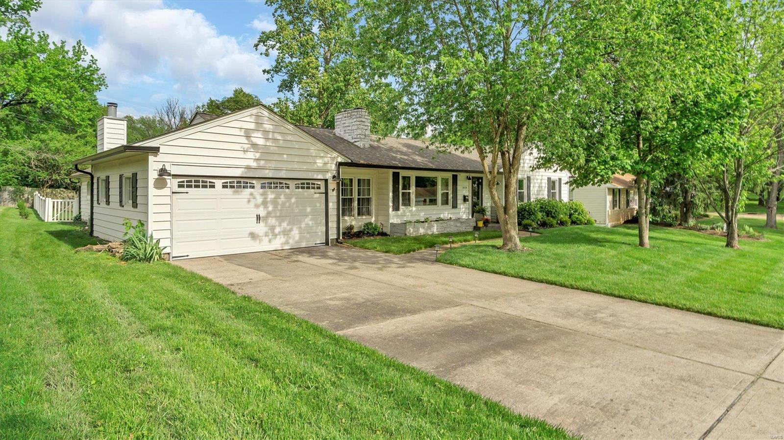 1424 Bridle Road St. Louis, MO 63119 - Photo 2 of 47 Gallery Image 2