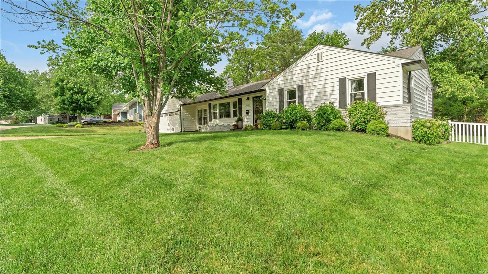 1424 Bridle Road St. Louis, MO 63119 - Photo 3 of 47 Gallery Image 3