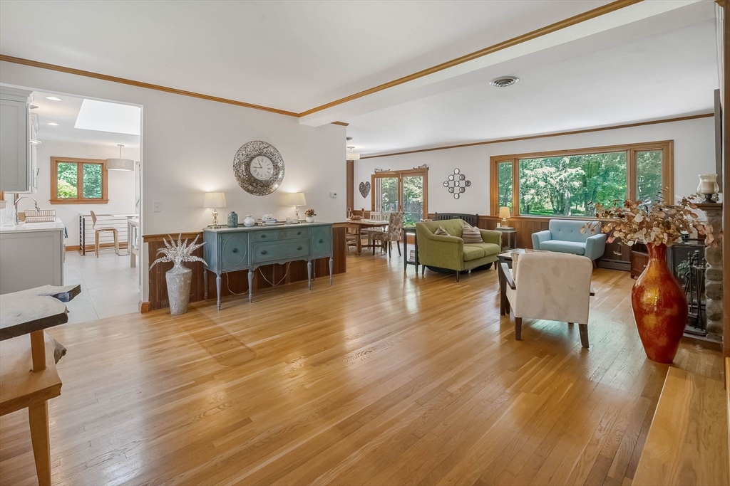 1040 Randolph Street Canton, MA 02021 - Photo 4 of 40