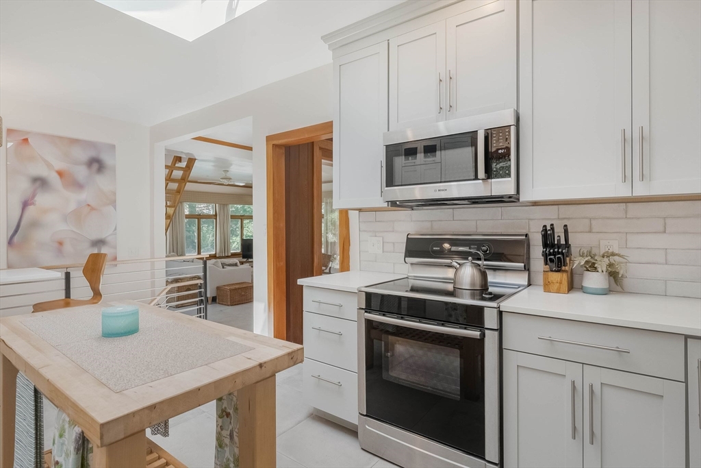 1040 Randolph Street Canton, MA 02021 - Photo 7 of 40