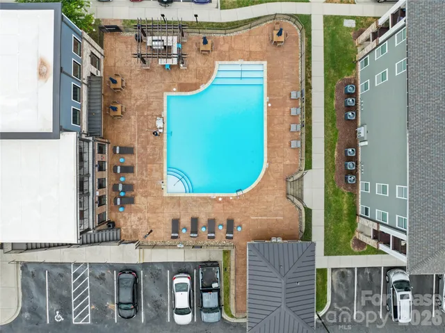 $1,700 | 118 Steam Engine Drive, Unit 201, Mooresville, NC 28115