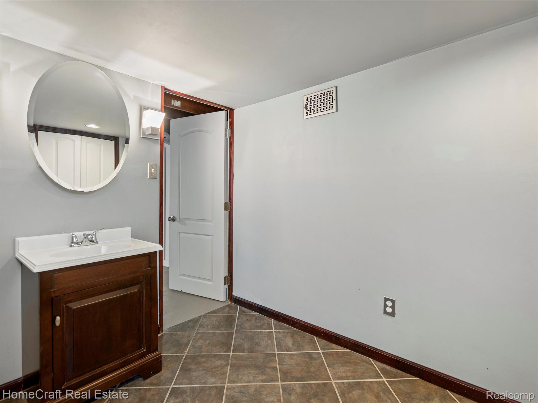 550 Lasalle Road Monroe, MI 48162 - Photo 24 of 27 Gallery Image 24