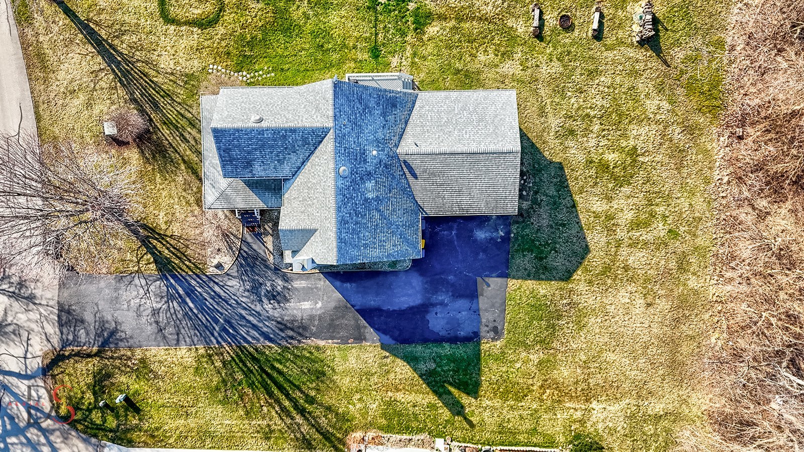 710 Daisy Court Seneca, IL 61360 - Photo 31 of 38 view of house with wooden floor