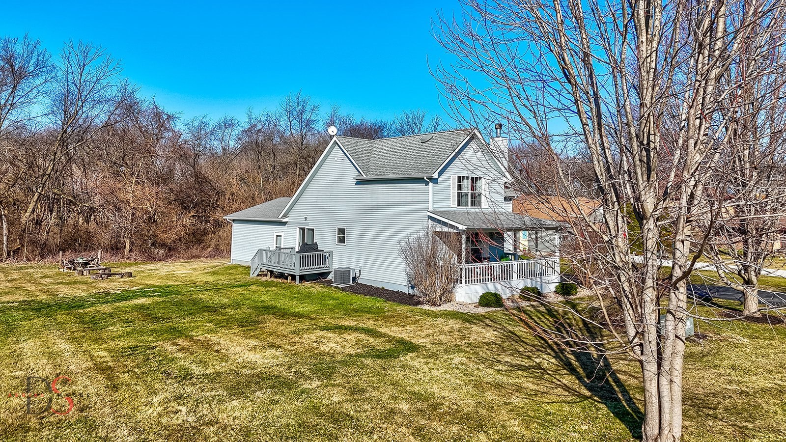 710 Daisy Court Seneca, IL 61360 - Photo 32 of 38 front view of a house with a yard