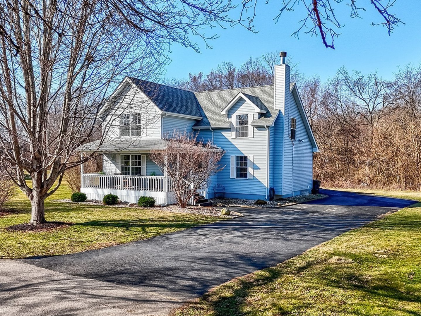 710 Daisy Court Seneca, IL 61360 - Photo 6 of 38 a front view of house with yard