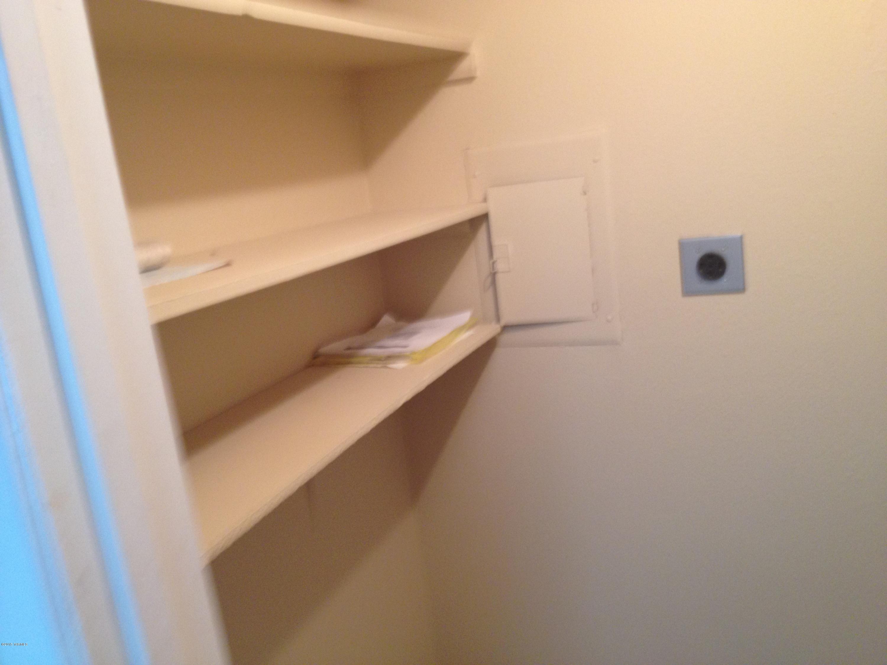 625 South Prudence Road, Unit 102 Tucson, AZ 85710 - Photo 12 of 25 a view of walk in closet