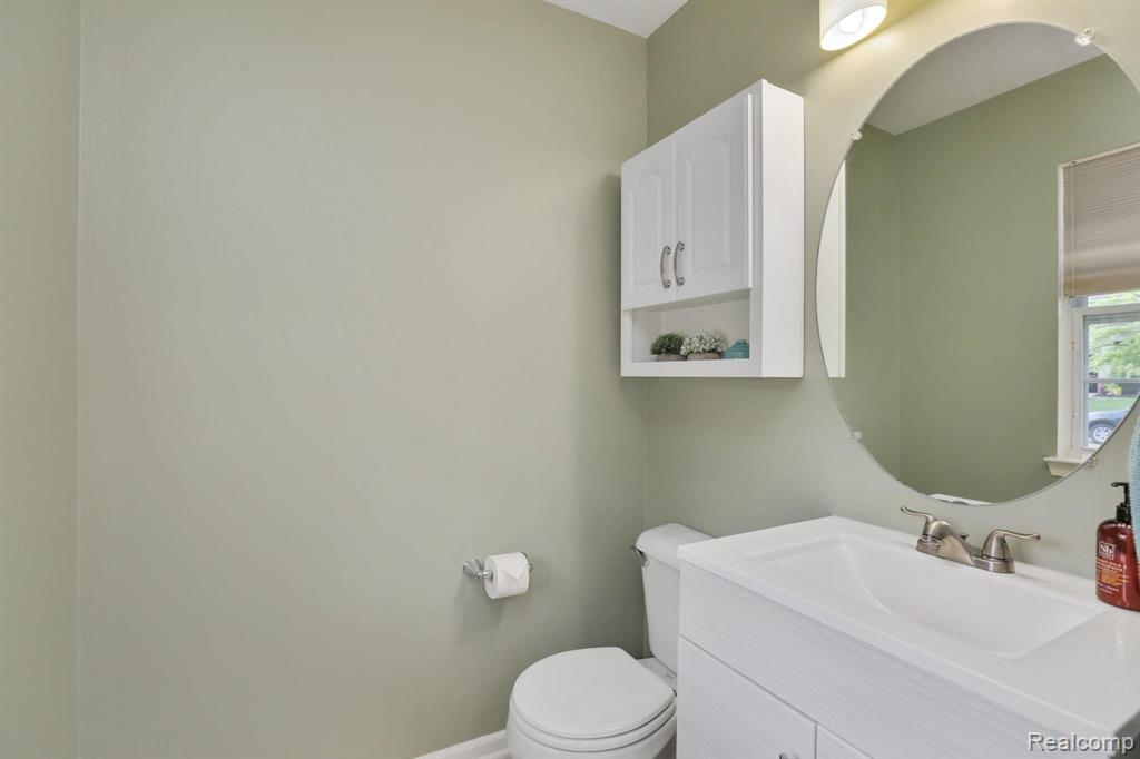 375 Natanna Drive Howell, MI 48843 - Photo 9 of 35