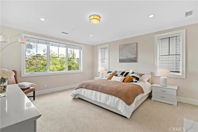 $4,880,000 | 4 Summer House Lane, Newport Beach, CA 92660