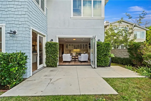 $5,380,000 | 4 Summer House Lane, Newport Beach, CA 92660