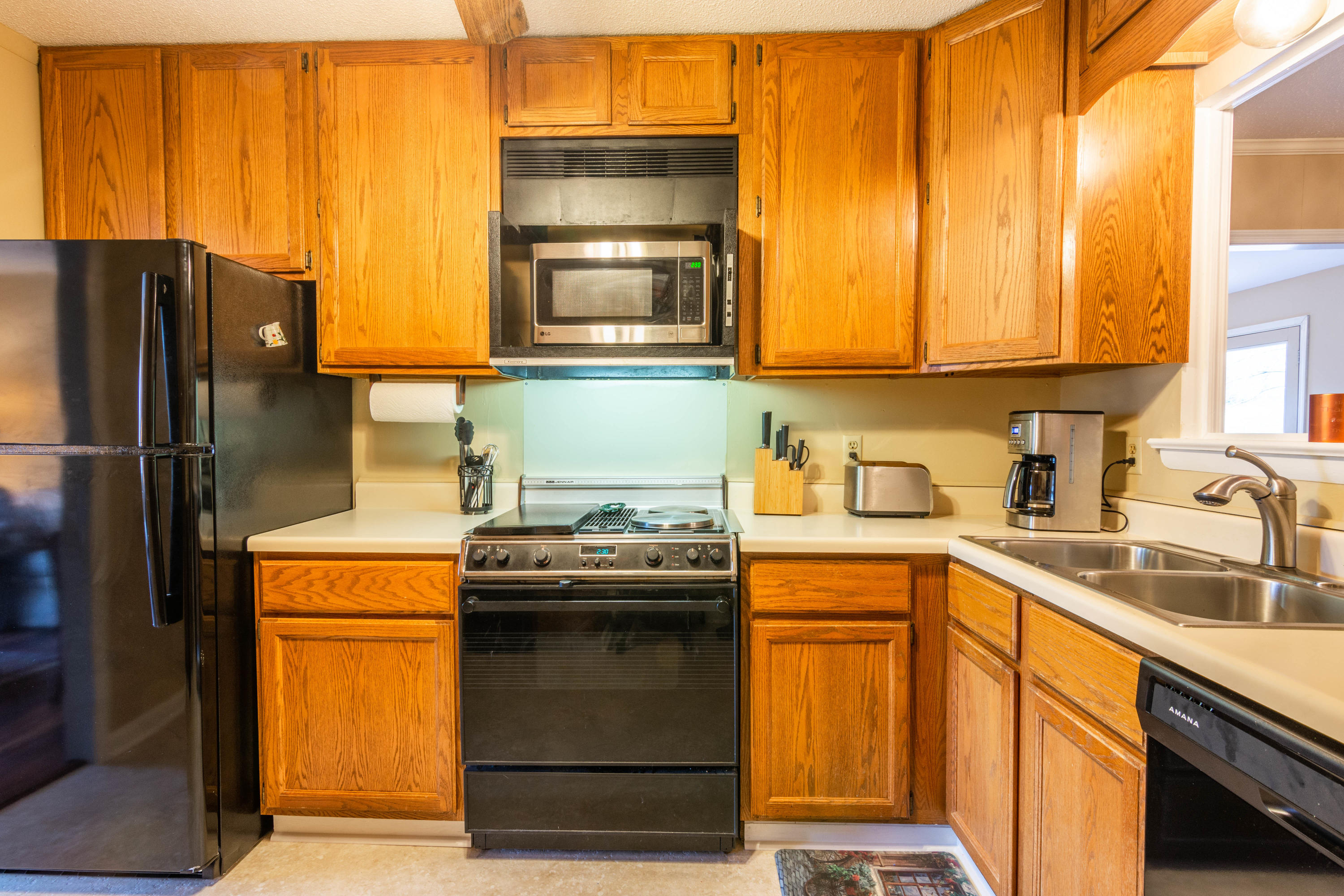 14 Frawley Road Chattanooga, TN 37412 - Photo 8 of 29 Kitchen 2