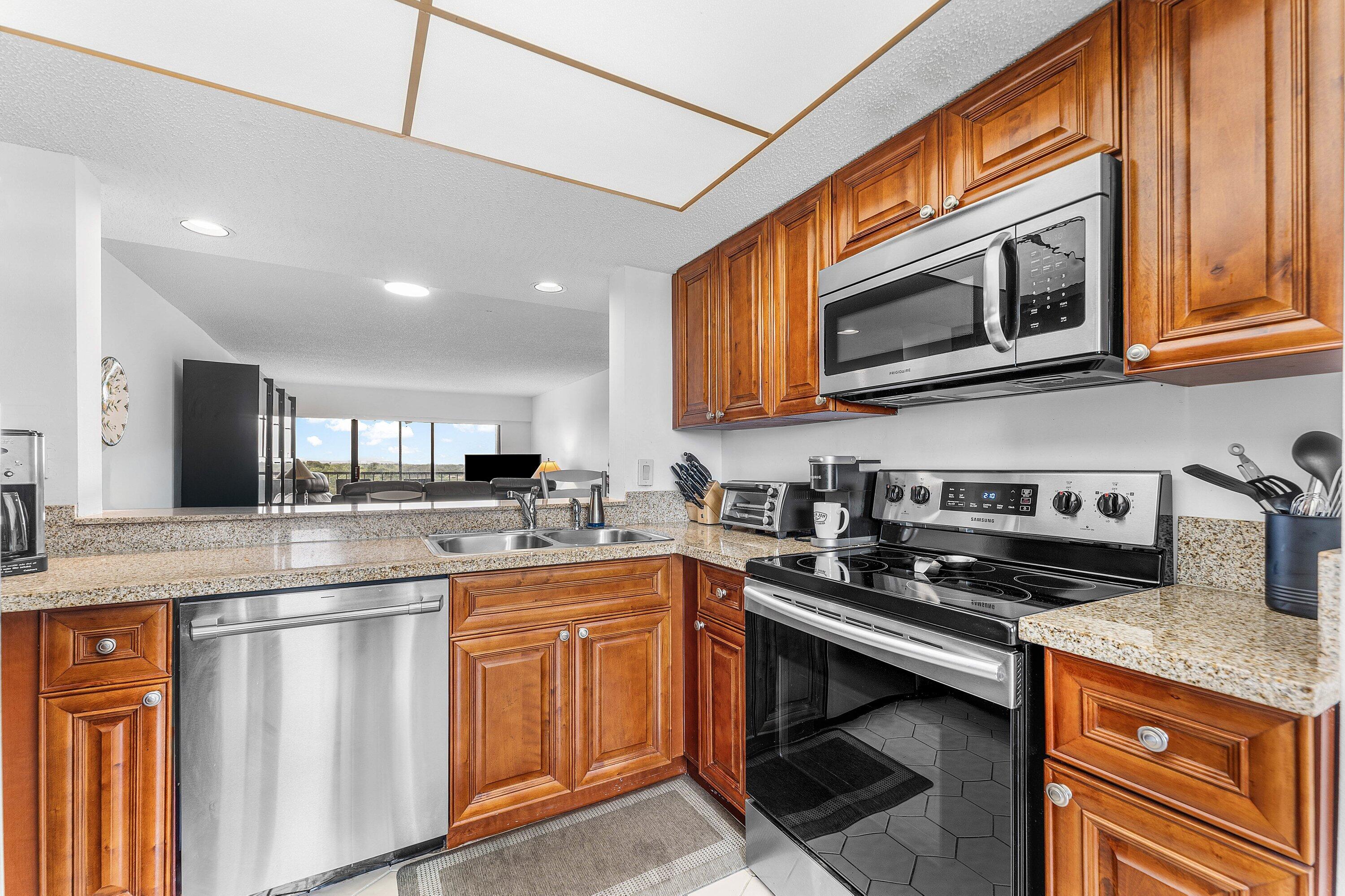 6662 Boca Del Mar Drive, Unit 715 Boca Raton, FL 33433 - Photo 11 of 71 011-6662BocaDelMarDrive-715-BocaRaton-FL