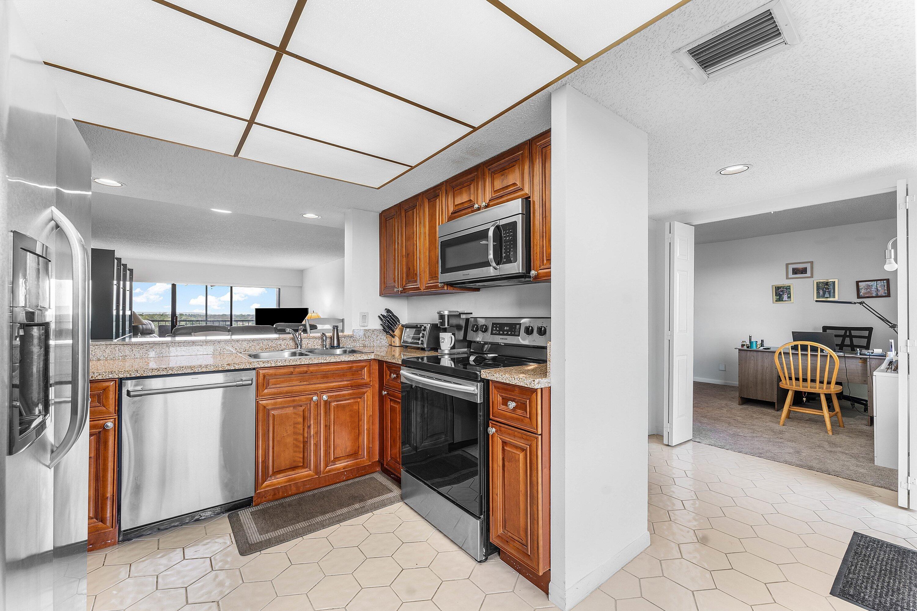 6662 Boca Del Mar Drive, Unit 715 Boca Raton, FL 33433 - Photo 12 of 71 012-6662BocaDelMarDrive-715-BocaRaton-FL