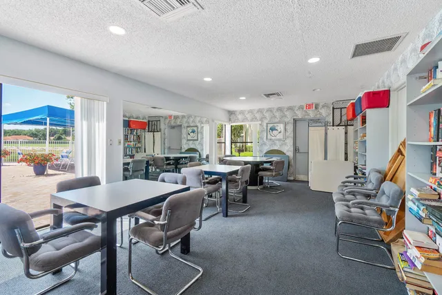 $2,750 | 6662 Boca Del Mar Drive, Unit 715, Boca Raton, FL 33433