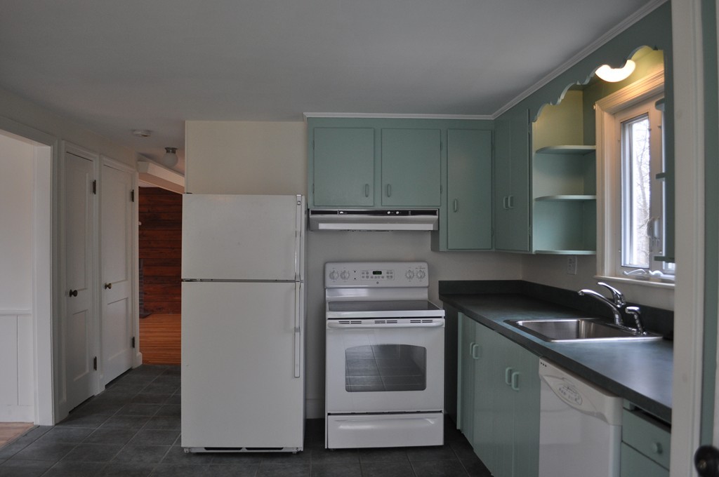 22 Althea Road Randolph, MA 02368 - Photo 4 of 14 Gallery Image 4