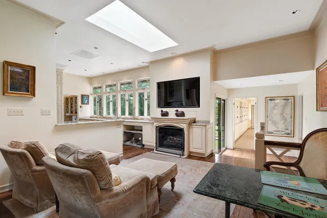 $5,850,000 | 909 South Shady Grove Road, Memphis, TN 38120