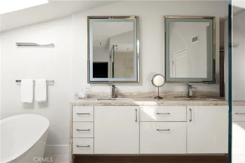 $12,995,000 | 52 North Portola, Laguna Beach, CA 92651