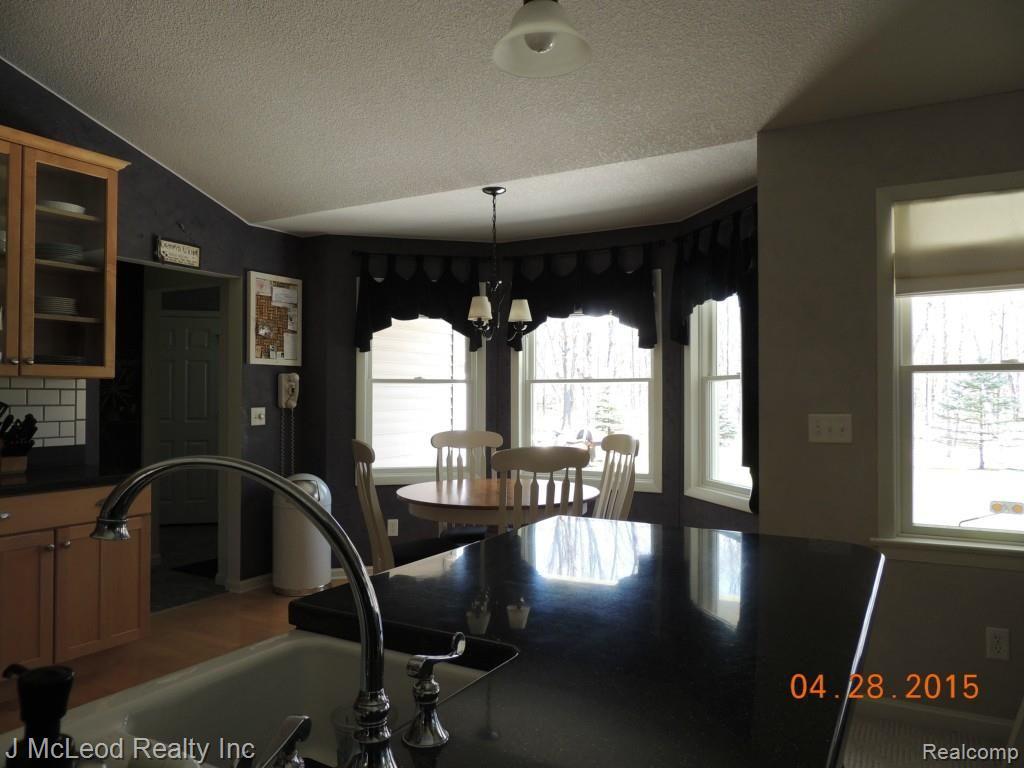 5851 Oak Road Vassar, MI 48768 - Photo 8 of 44 DSCN7650.jpg