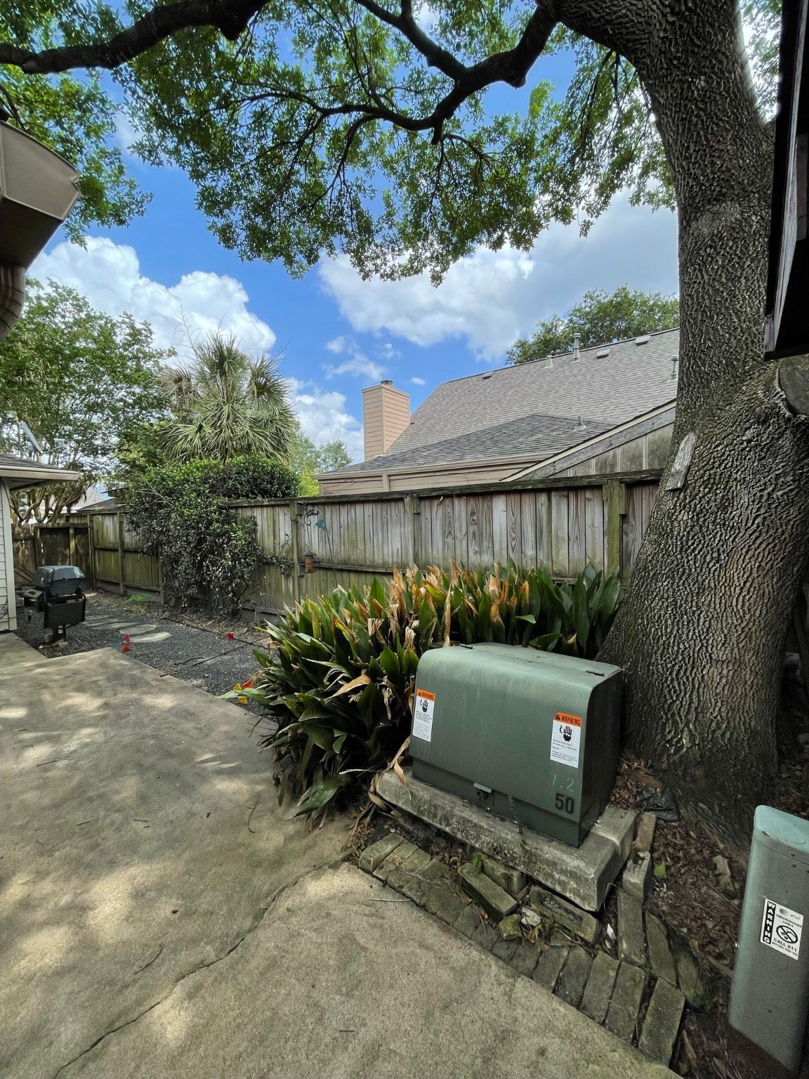 5003 Spring Forest Drive Houston, TX 77091 - Photo 13 of 37 a view of a chairs and table in the patio