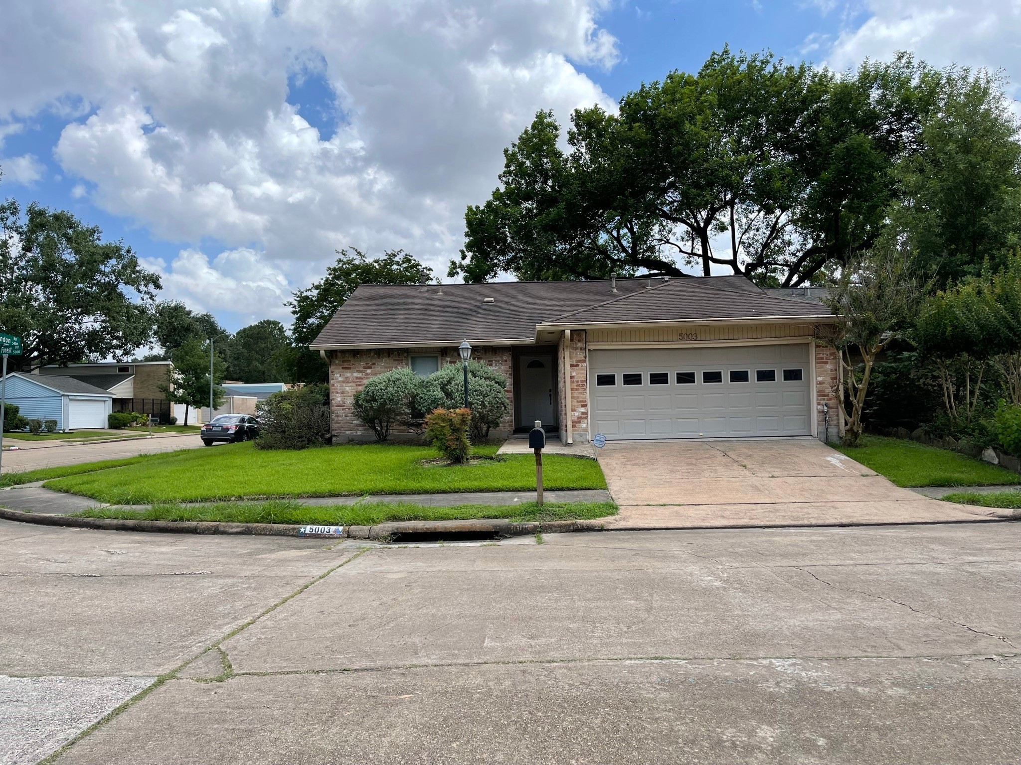 5003 Spring Forest Drive Houston, TX 77091 - Photo 9 of 37 a view of house and outdoor space