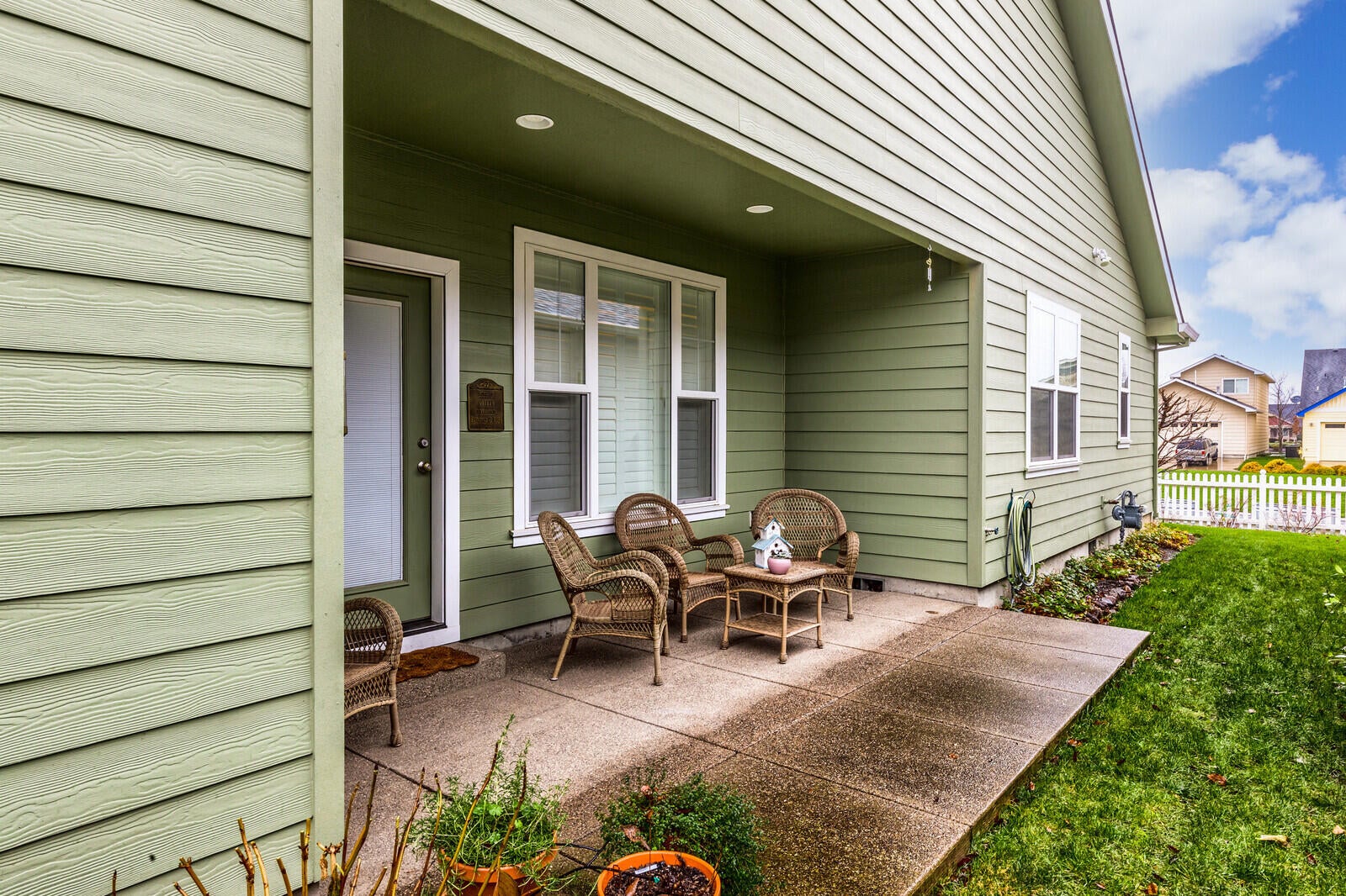 676 Grouse Ridge Drive Central Point, OR 97502 - Photo 4 of 44 07_GR_7_mls